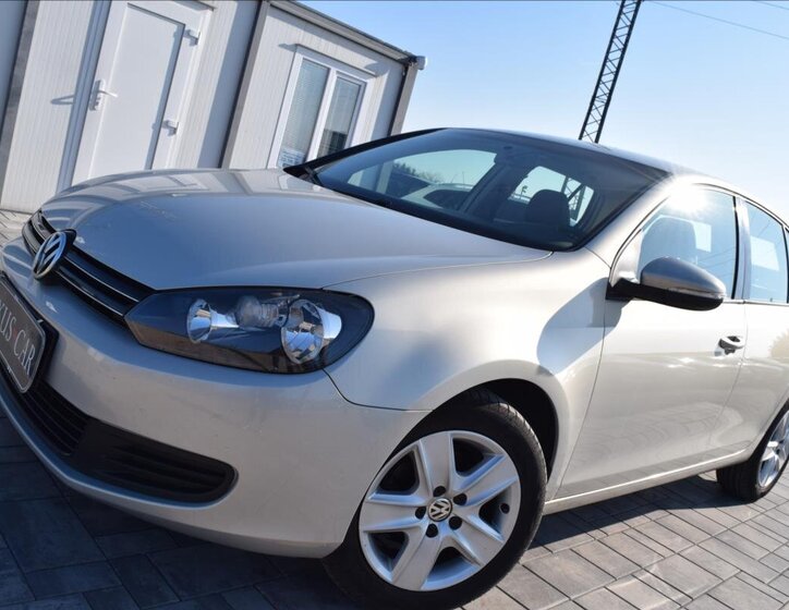 Volkswagen Golf Hatchback 1,6 l 66 kw