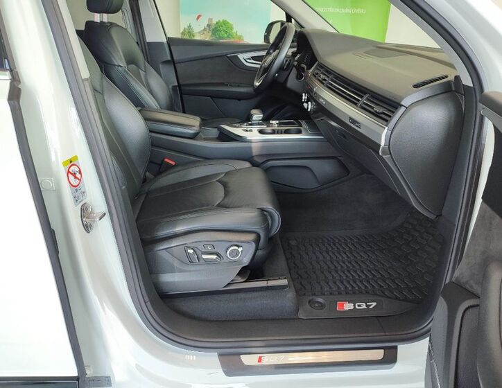 Audi SQ7 15