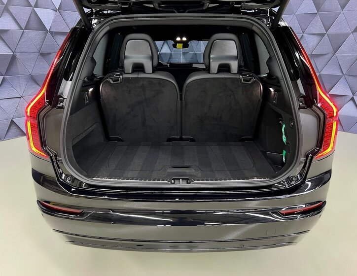 Volvo XC90 SUV / Terénní 2,0 l 184 kw