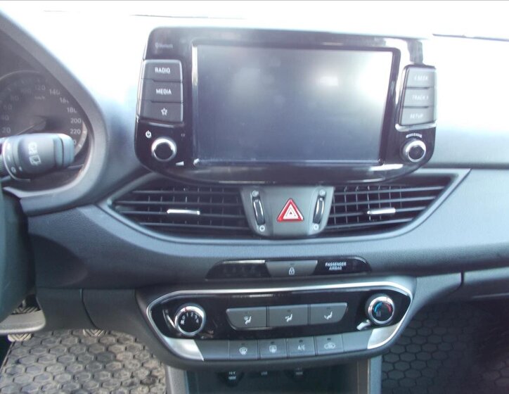 Hyundai i30 Kombi 998,0 88 kw