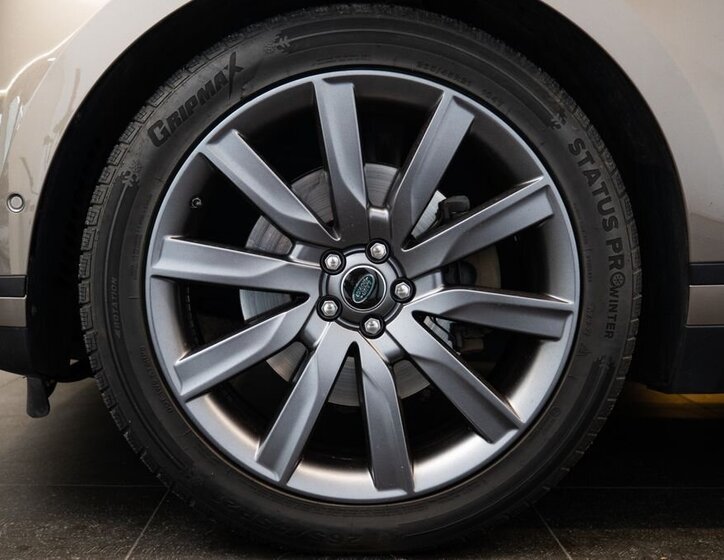 Land Rover Range Rover Velar SUV 3,0 l 221 kw