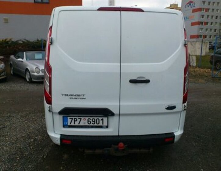 Ford Transit Custom 13