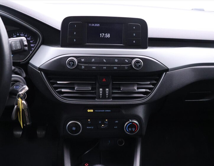 Ford Focus Kombi 999,0 92 kw