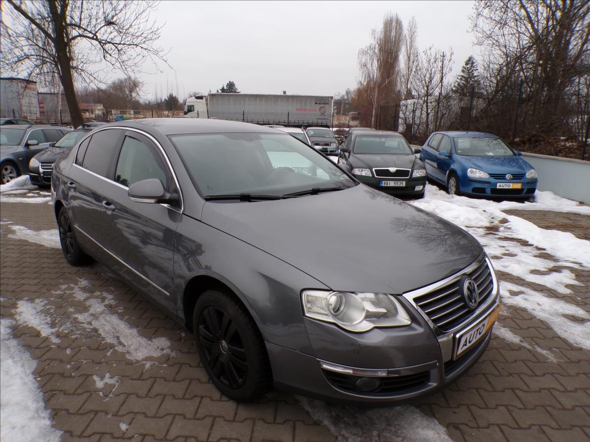 Volkswagen Passat Sedan 2,0 l 103 kw