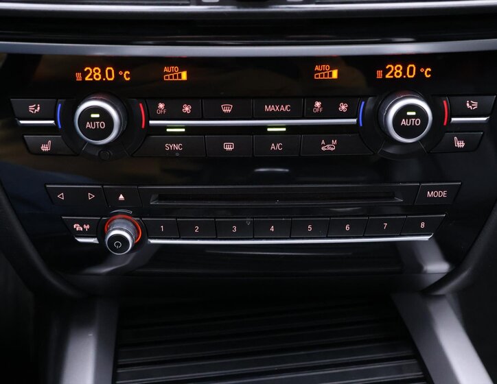 BMW X5 SUV 2,0 l 160 kw