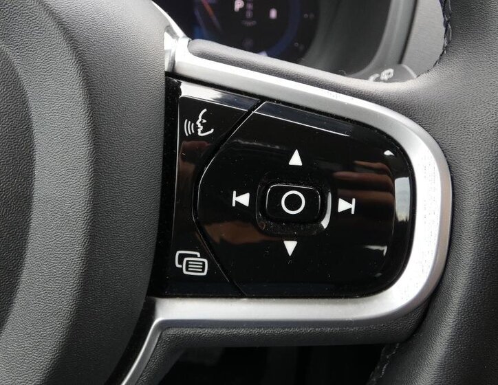 Volvo XC90 SUV / Terénní 2,0 l 173 kw