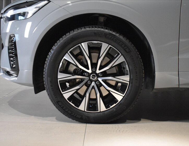 Volvo XC60 SUV / Terénní 2,0 l 145 kw