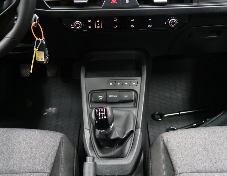 KIA Stonic Hatchback 998,0 74 kw