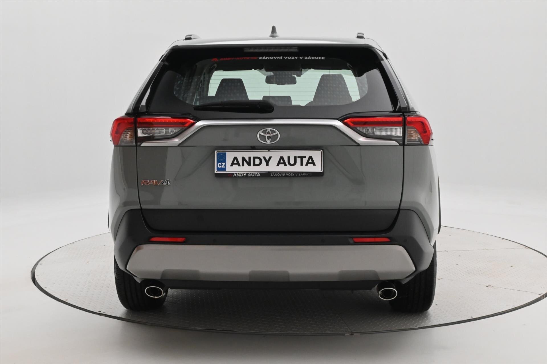 Toyota RAV4 SUV 2,0 l 129 kw