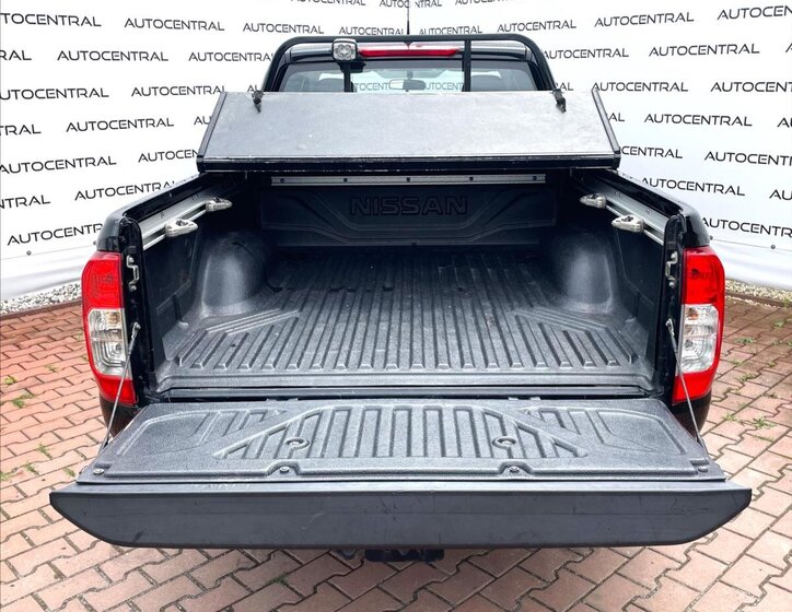 Nissan Navara 10