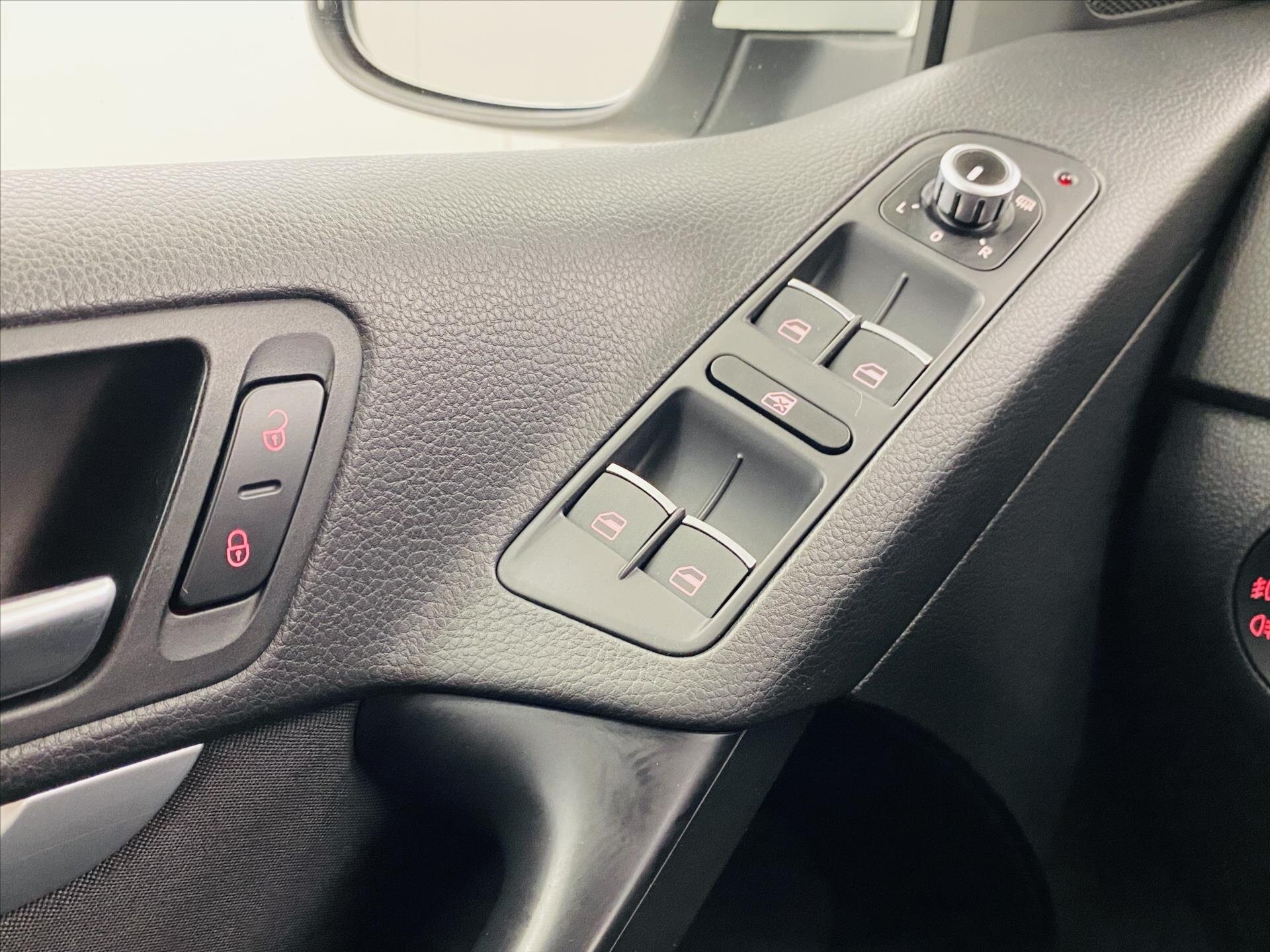 Volkswagen Tiguan SUV 2,0 l 103 kw