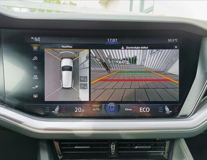 Volkswagen Touareg 13