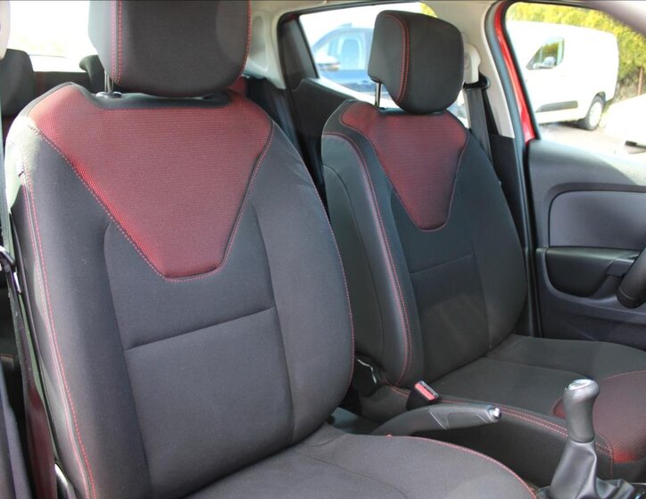 Renault Clio Hatchback 898,0 66 kw