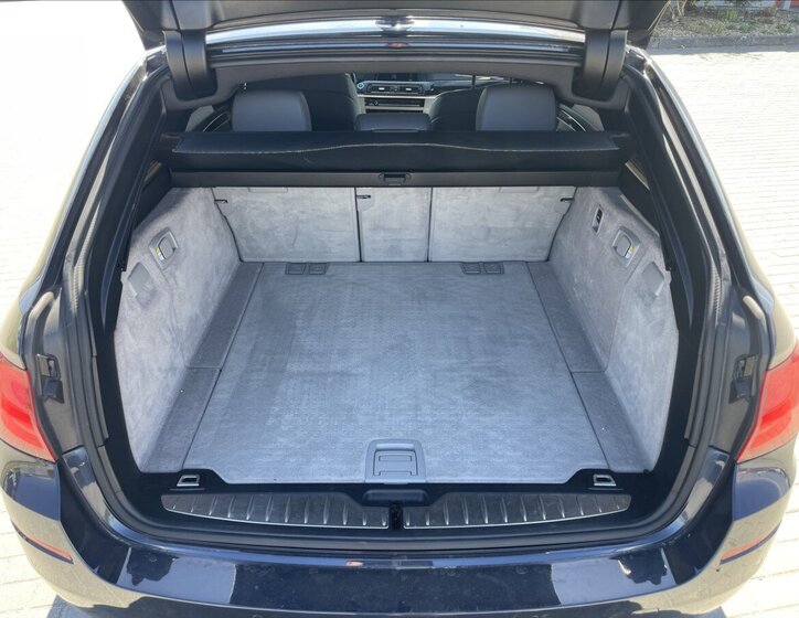 BMW Řada 5 Kombi 3,0 l 180 kw