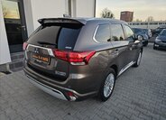 Mitsubishi Outlander 6