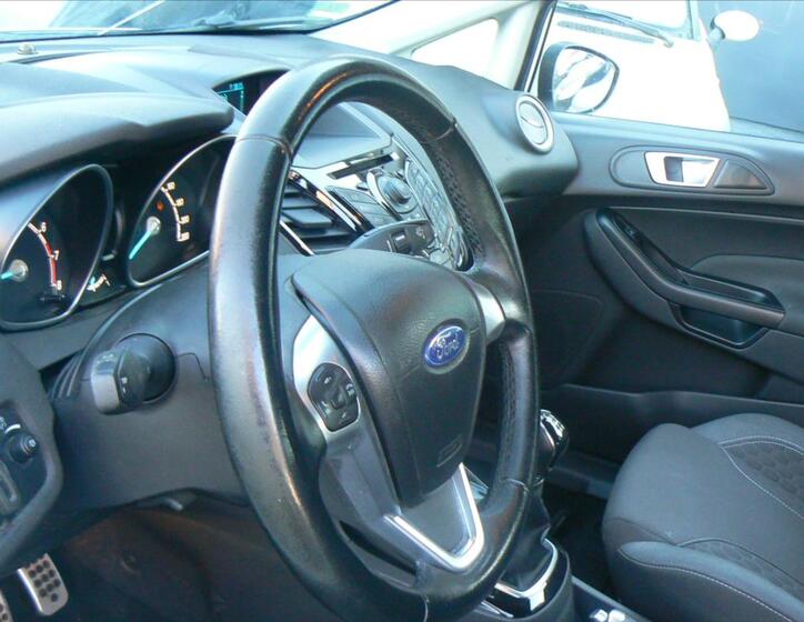 Ford Fiesta 10