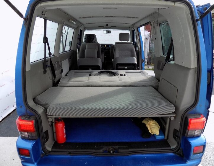 Volkswagen Multivan 21