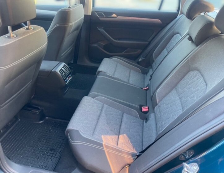 Volkswagen Passat Kombi 1,5 l 110 kw