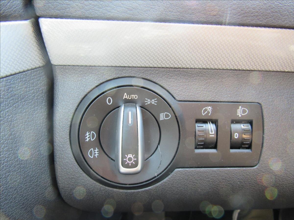 Volkswagen Touran Kombi 1,4 l 103 kw