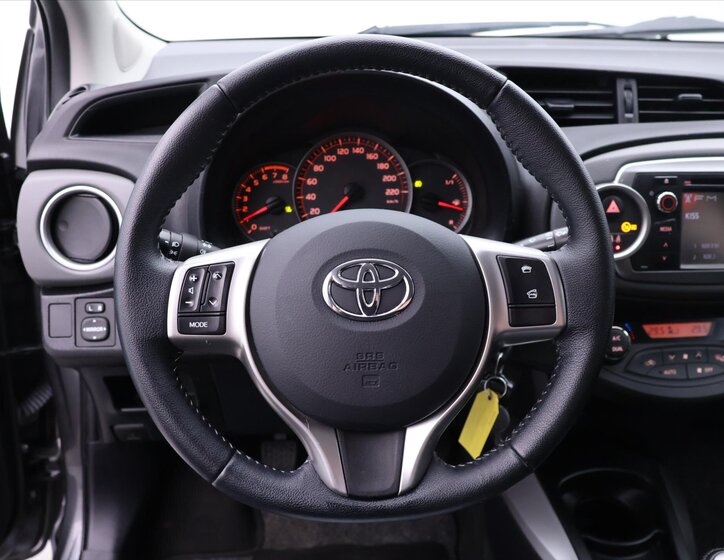 Toyota Yaris Hatchback 998,0 51 kw