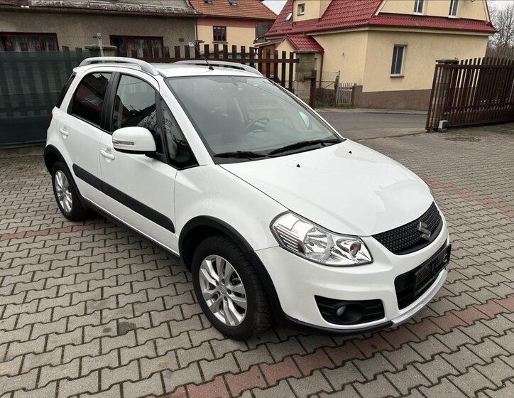 Suzuki SX4 1