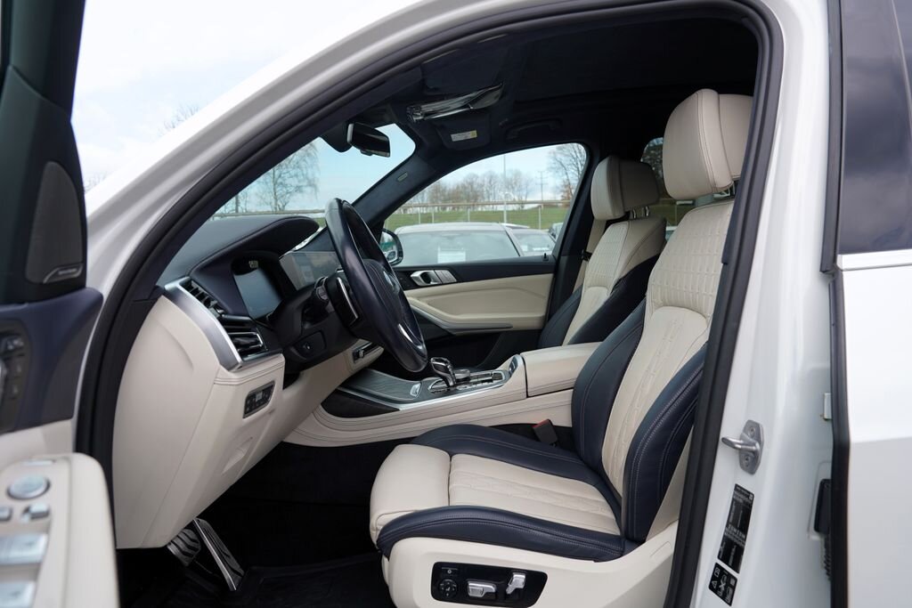 BMW X7 SUV / Terénní 3,0 l 250 kw