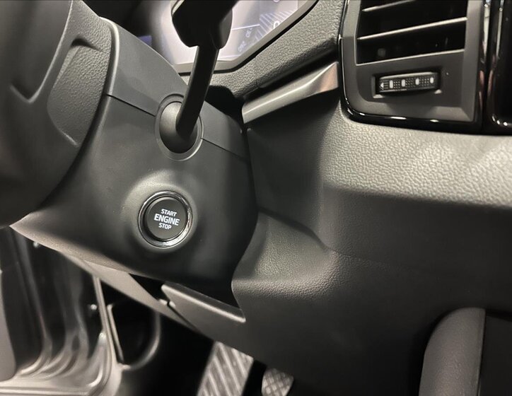 Škoda Karoq SUV 1,5 l 110 kw