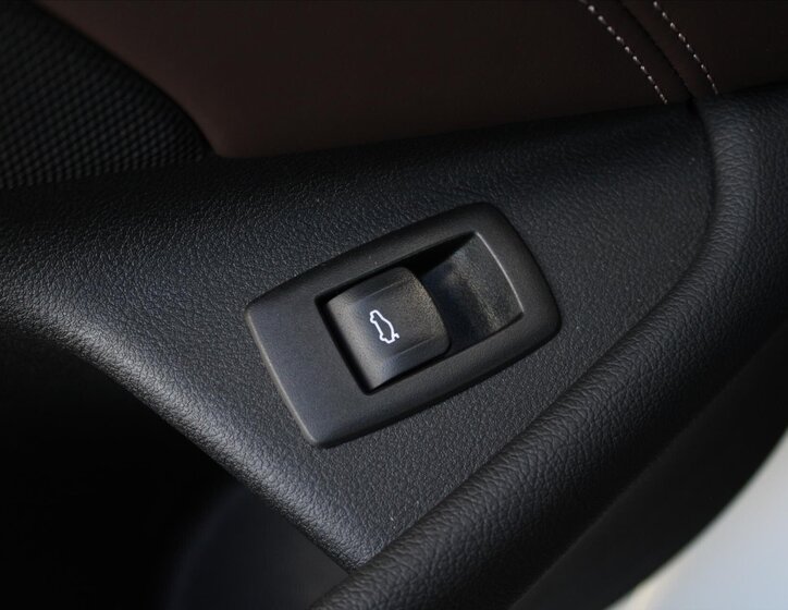 BMW Řada 5 Sedan / Limuzína 3,0 l 250 kw