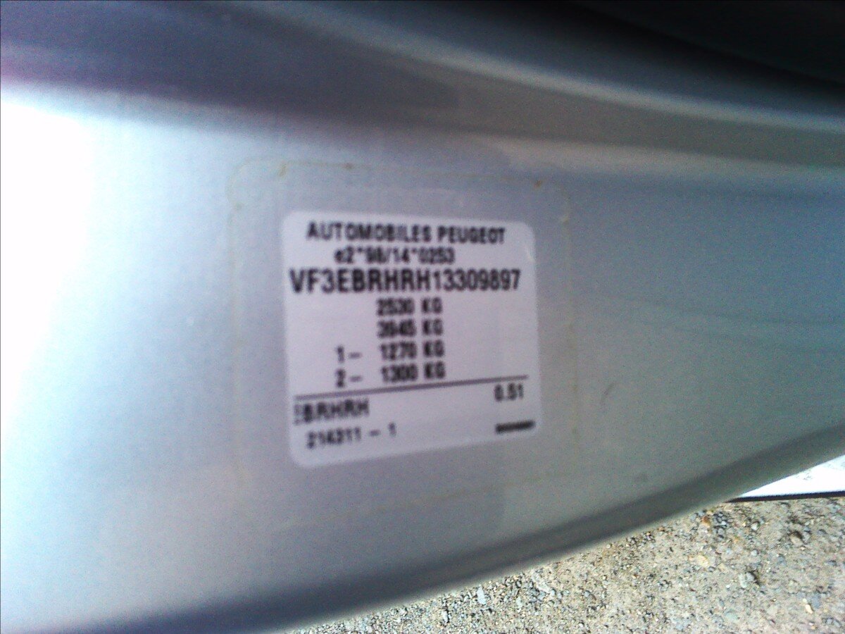 Peugeot 807 MPV 2,0 l 100 kw