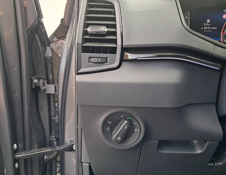 Škoda Karoq SUV / Terénní 1,5 l 110 kw