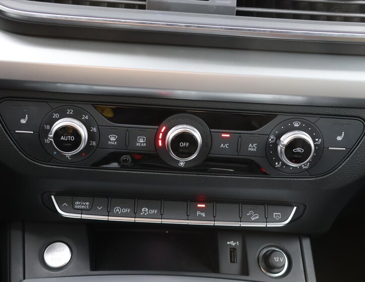 Audi Q5 SUV / Terénní 2,0 l 150 kw