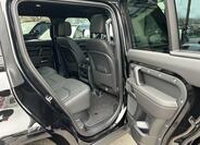 Land Rover Defender 14