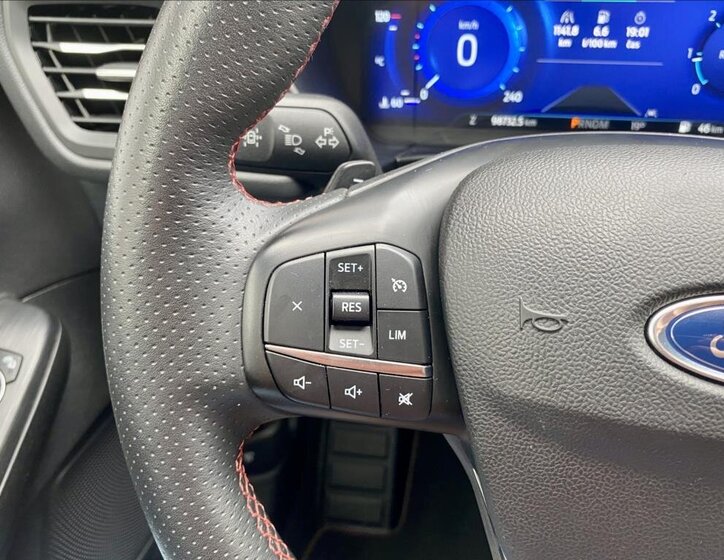 Ford Kuga SUV 2,0 l 110 kw