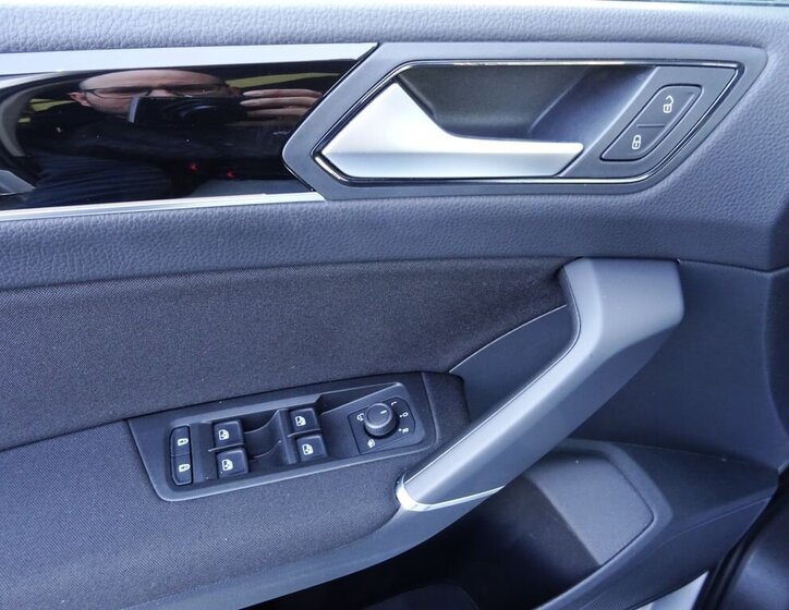 Volkswagen Touran MPV 2,0 l 110 kw