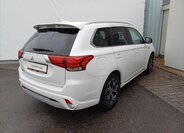 Mitsubishi Outlander Kombi 2,4 l 99 kw