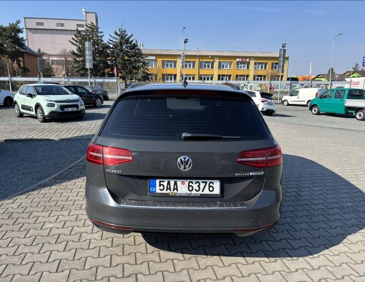 Volkswagen Passat Kombi 2,0 l 110 kw