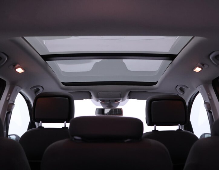 Volkswagen Touran 32