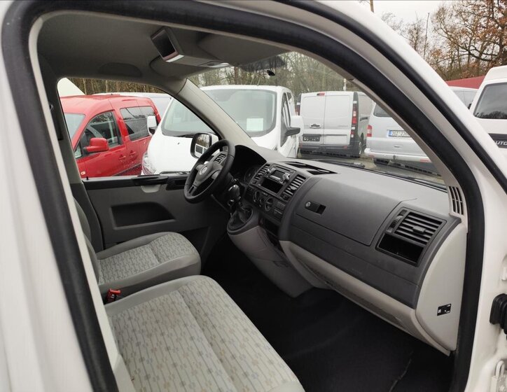 Volkswagen Transporter VAN-Minibus 2,0 l 84 kw