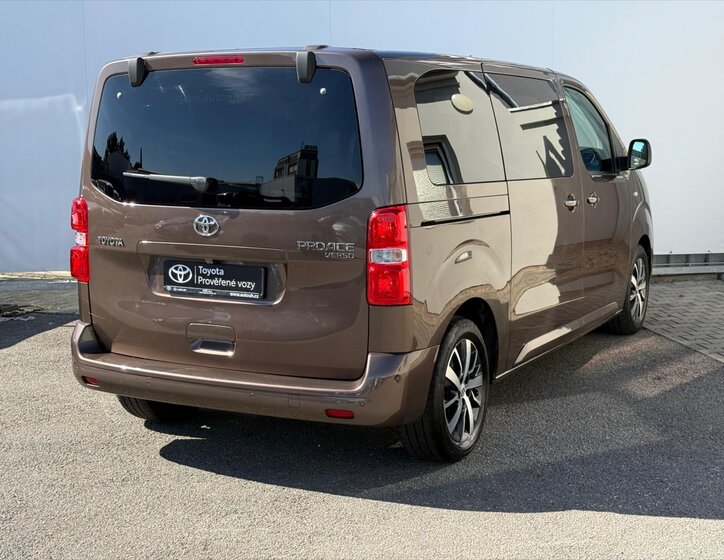 Toyota ProAce Verso 6