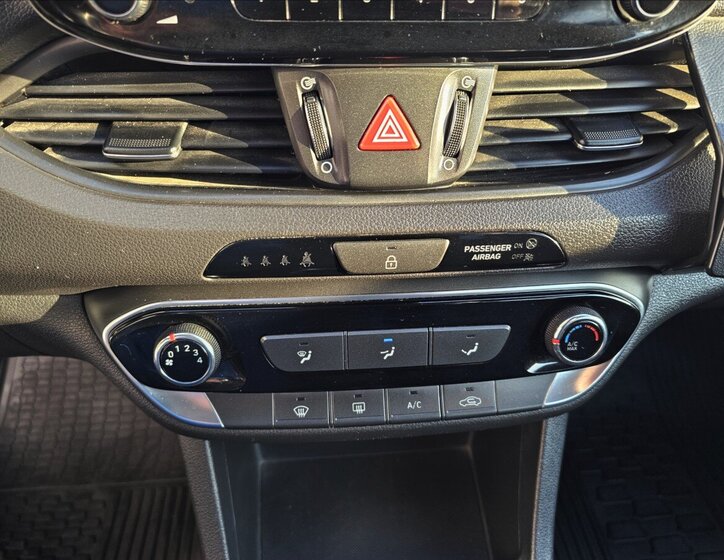 Hyundai i30 Kombi 1,6 l 81 kw