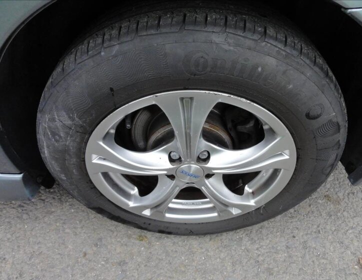 Subaru Legacy Kombi 2,0 l 110 kw