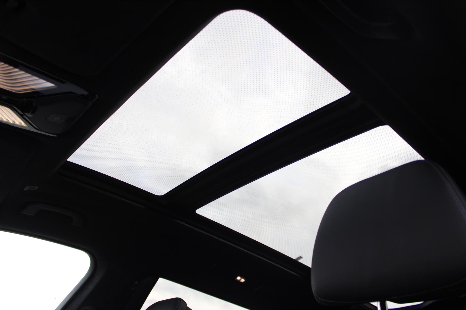 BMW X7 SUV 4,4 l 390 kw