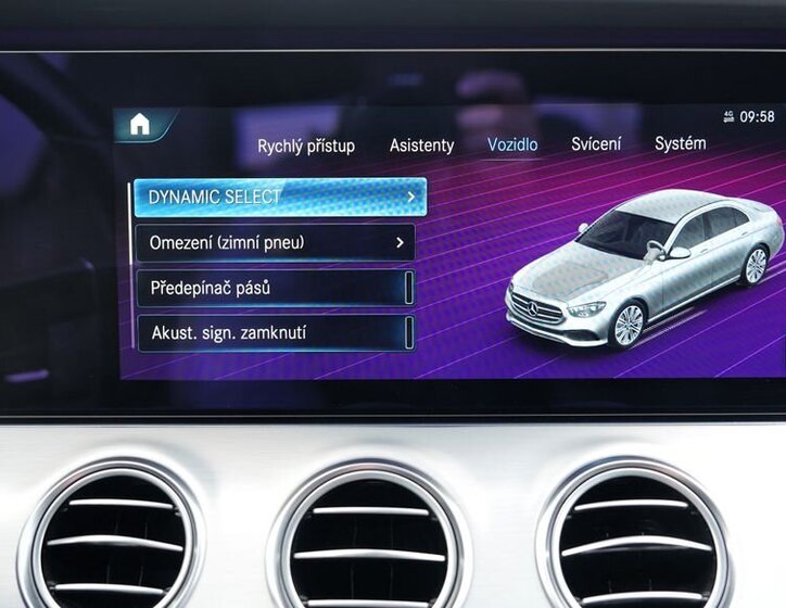 Mercedes-Benz Třídy E Sedan 2,0 l 145 kw