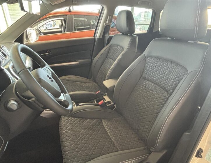 Suzuki Vitara SUV / Terénní 1,4 l 81 kw