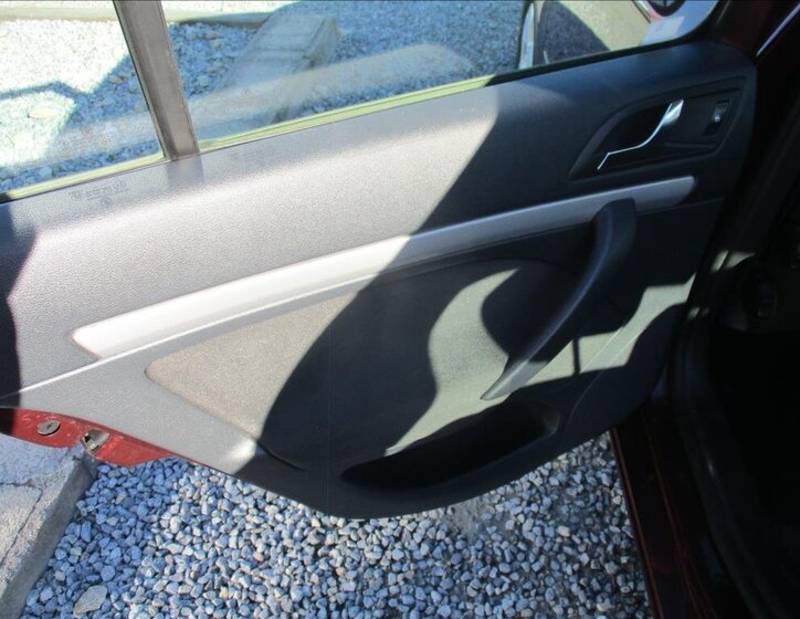 Škoda Octavia Sedan / Limuzína 2,0 l 103 kw