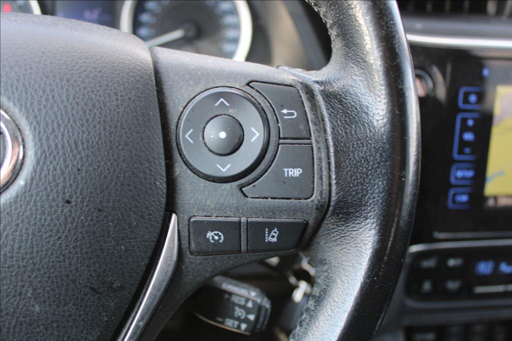 Toyota Corolla Sedan / Limuzína 1,6 l 97 kw