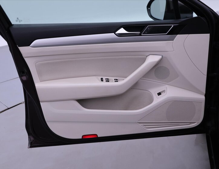 Volkswagen Passat Kombi 2,0 l 110 kw