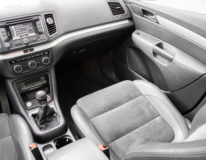 Volkswagen Sharan MPV 2,0 l 103 kw