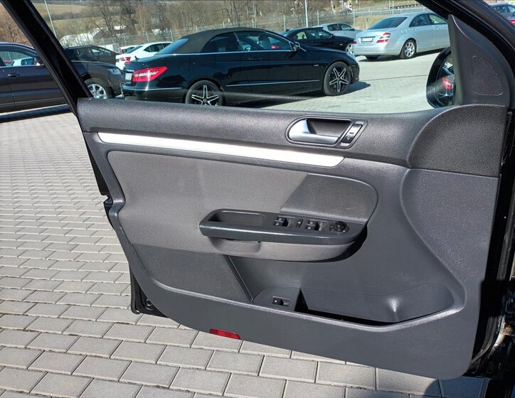 Volkswagen Golf Hatchback 1,4 l 59 kw