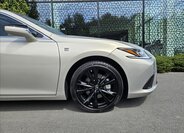 Lexus ES 300h Sedan 2,5 l 160 kw